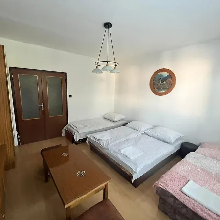Apartman Solid,